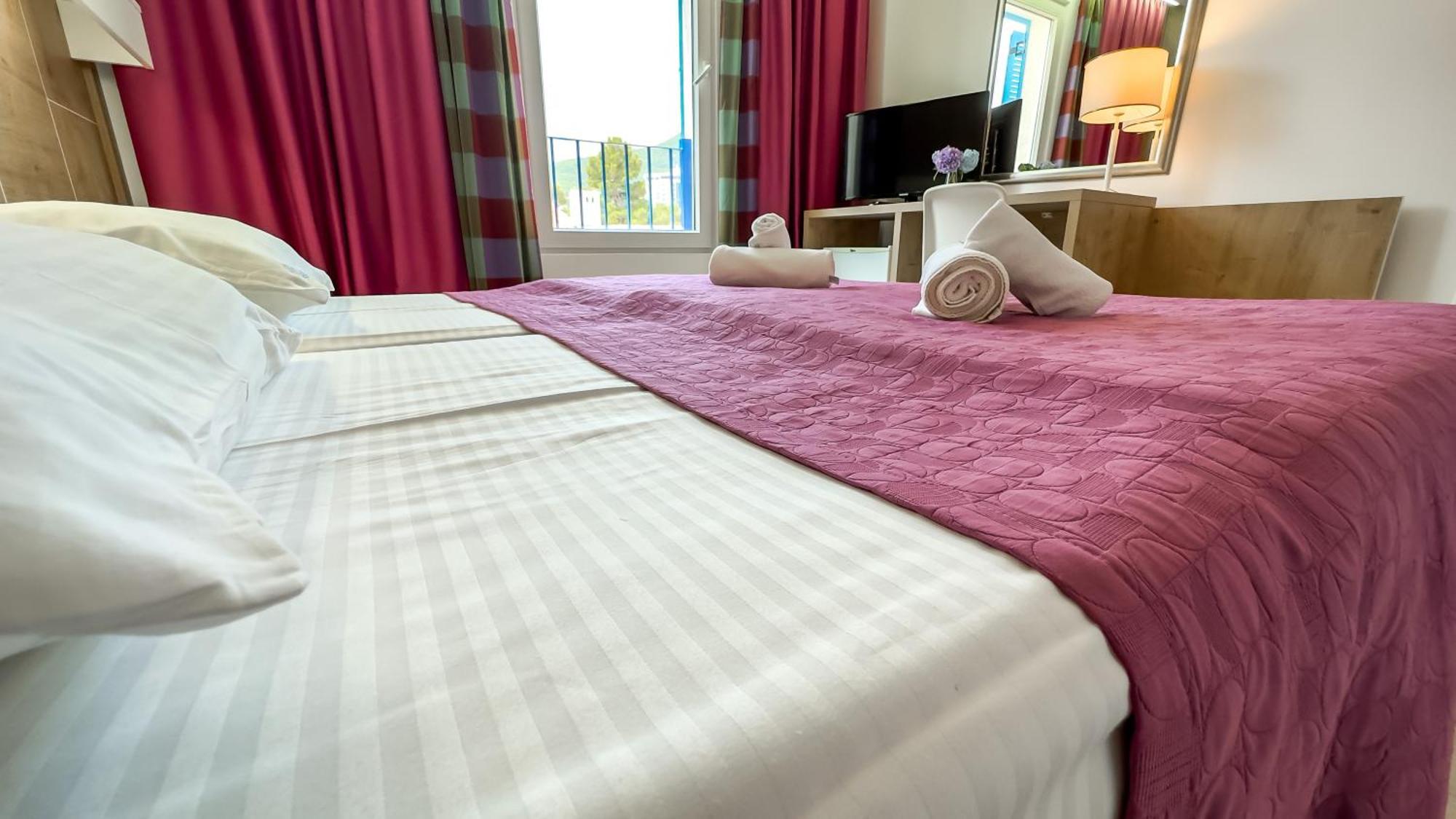Hotel Slovenska Plaza Standard Budva Buitenkant foto
