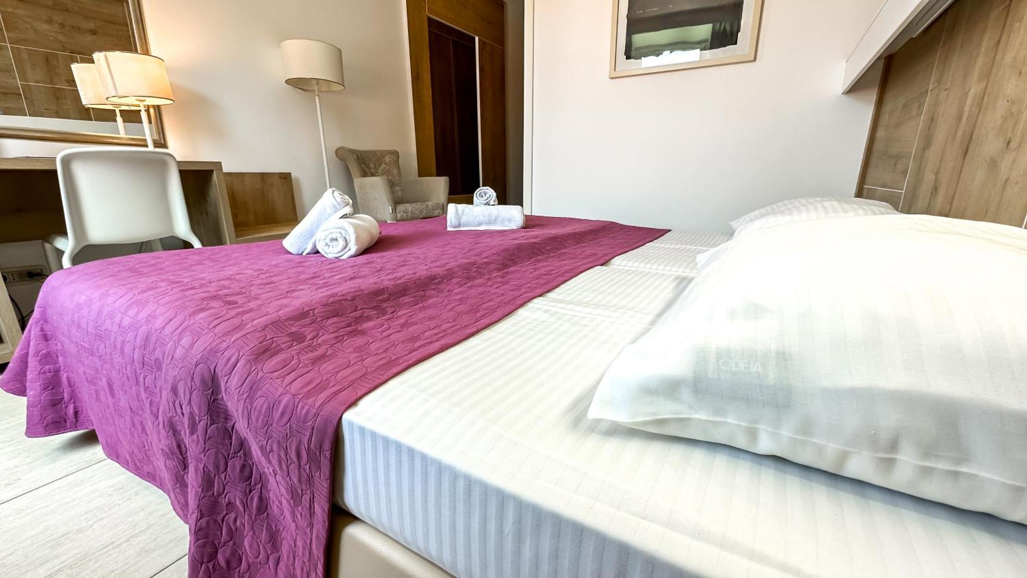 Hotel Slovenska Plaza Standard Budva Buitenkant foto