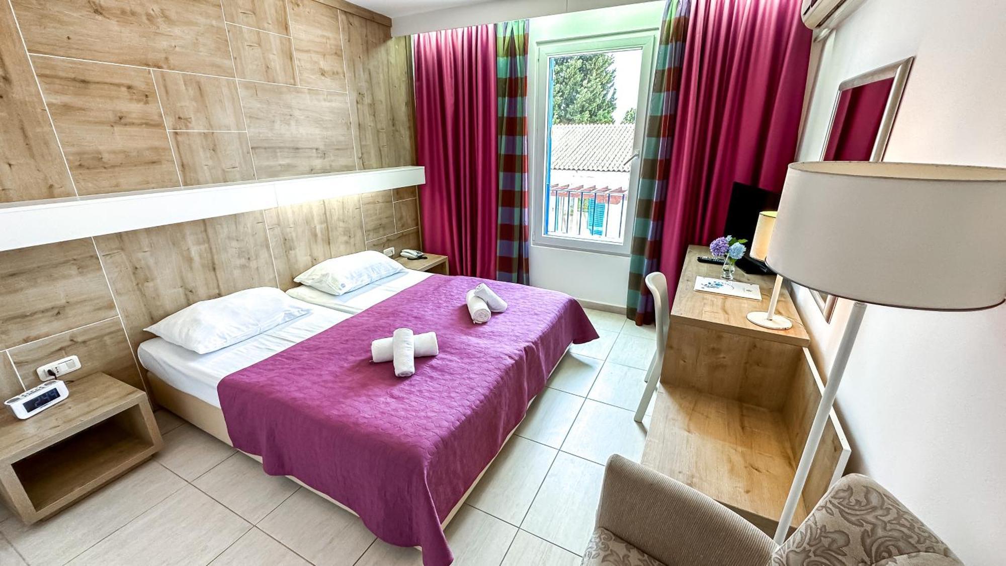 Hotel Slovenska Plaza Standard Budva Buitenkant foto
