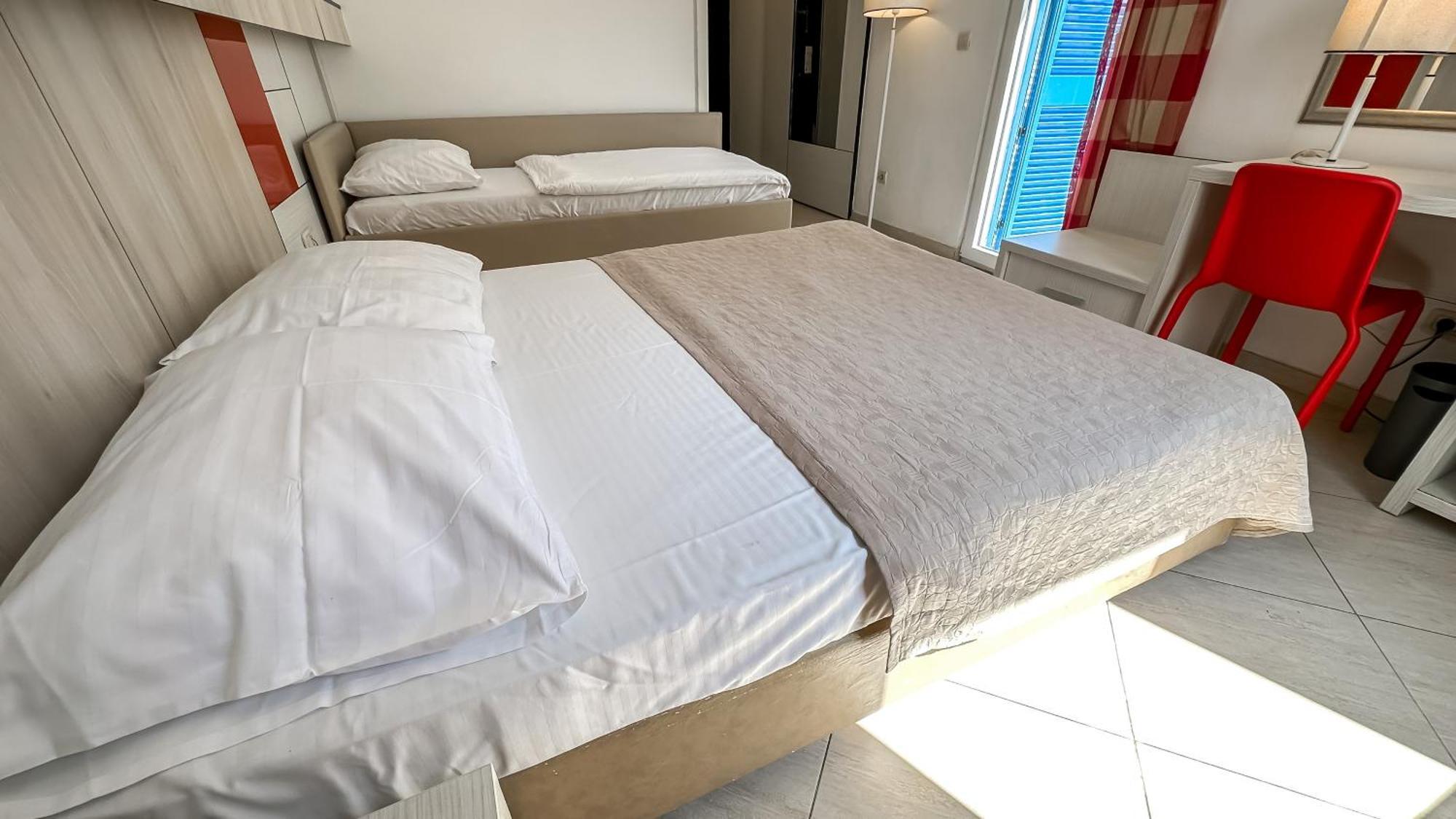 Hotel Slovenska Plaza Standard Budva Buitenkant foto