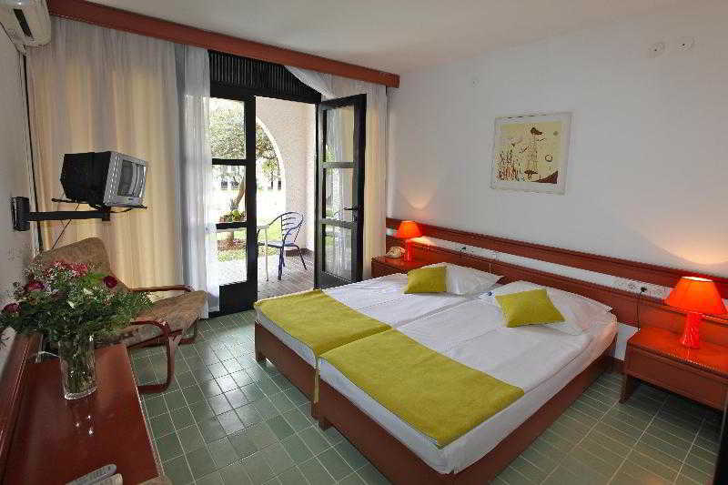 Hotel Slovenska Plaza Standard Budva Buitenkant foto